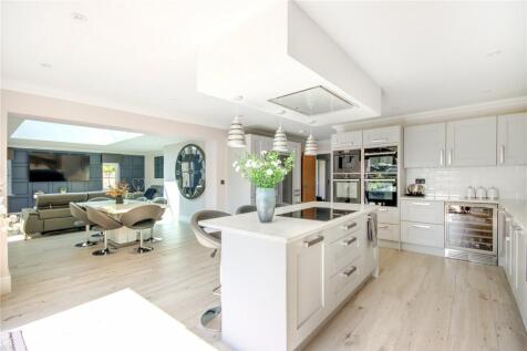 Kitchen/Breakfast Rm