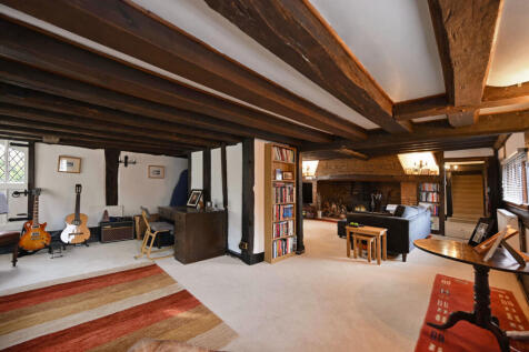 Sitting/Music Room