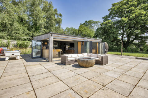 Pool House