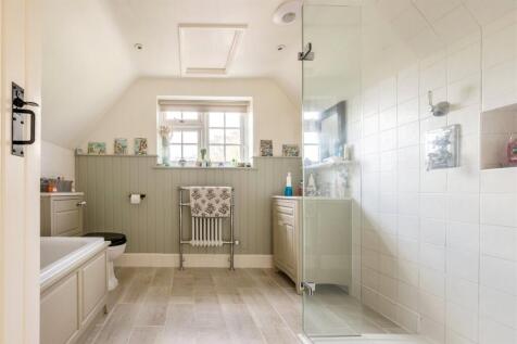 En Suite Bathroom