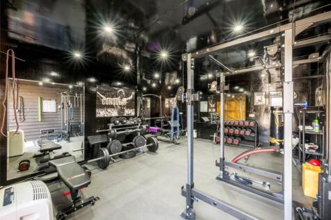 Gym/Garage