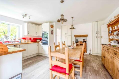 Kitchen/Breakfast Rm