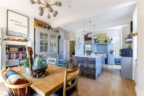 Kitchen/Dining Rm