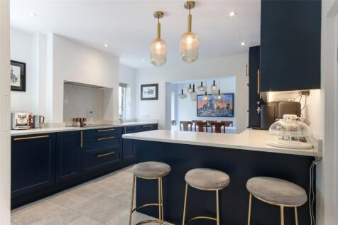 Kitchen/Breakfast Rm