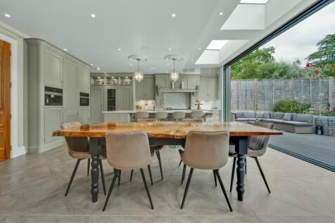 Kitchen/Dining