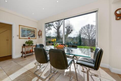 Kitchen/Breakfast Rm