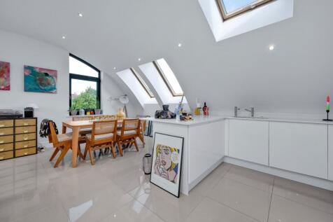 Kitchen/Dining Area