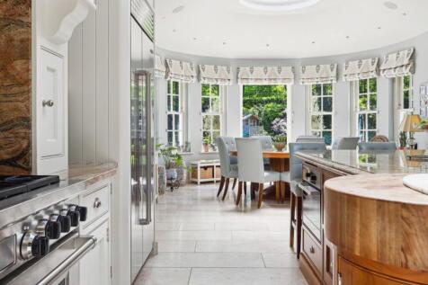 Kitchen/Breakfast Rm