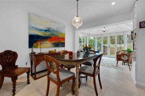 Kitchen/B&#39;fast Room