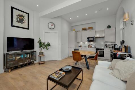 Kitchen/Reception Rm