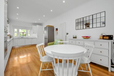 Kitchen/Breakfast Rm