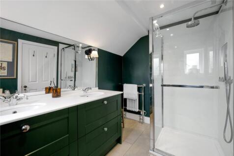 Bedroom Two En Suite