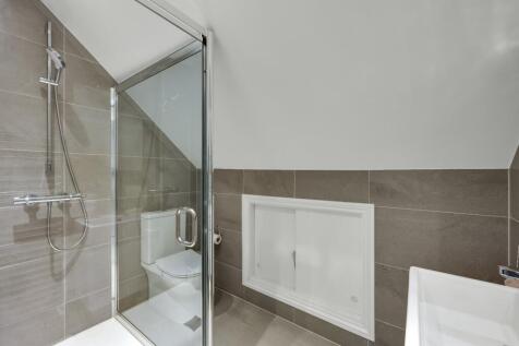 Bathroom 2nd Floor