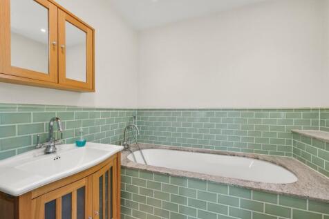 Bedroom Two En Suite