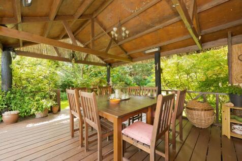 Outdoor Dining Area