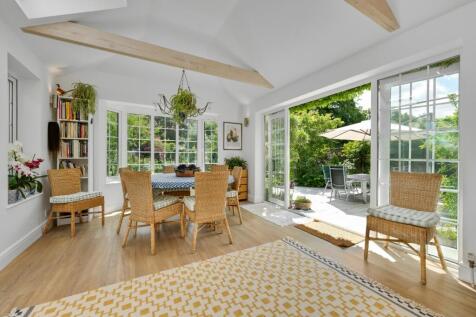 Breakfast Room