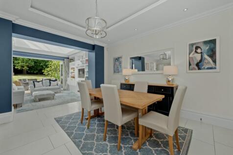 Dining/Family Room