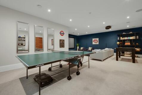 Cinema/Games Room