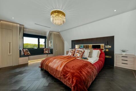 Prinicpal Bedroom