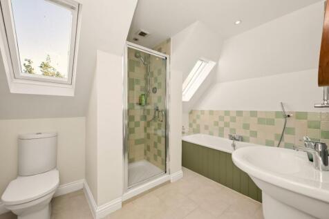 2nd Floor Bathroom