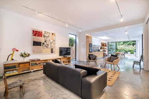 Reception Rooom