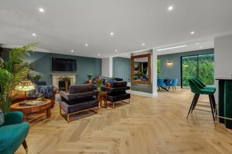 Drawing/Dining Room