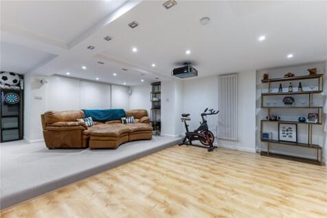 Cinema/Games Room