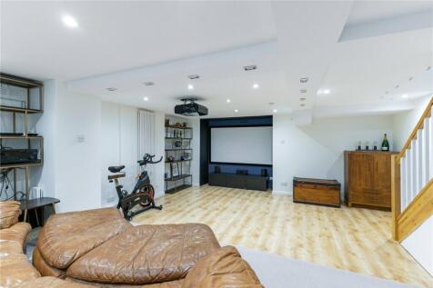 Cinema/Games Room