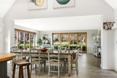 Breakfast Room