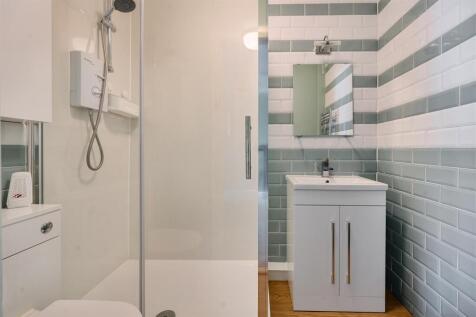 Bedroom 2 Ensuite