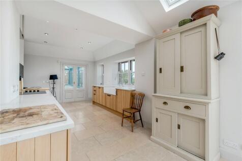 Kitchen.Dining