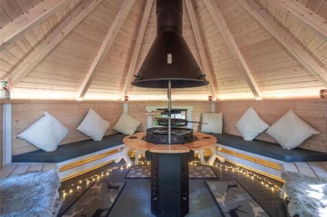 BBQ Hut