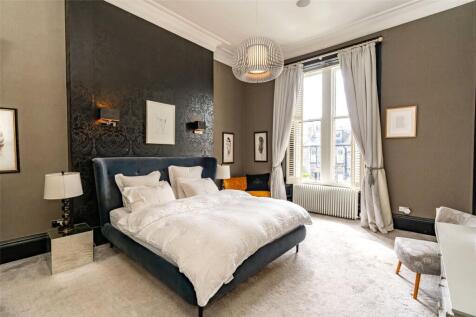 Prinicipal Bedroom