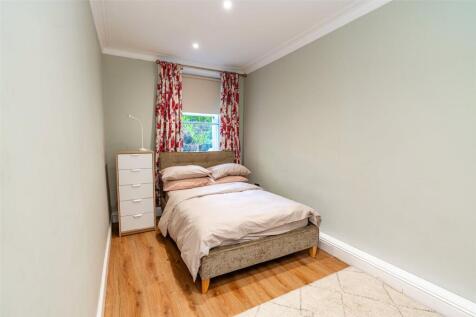 Lg Bedroom
