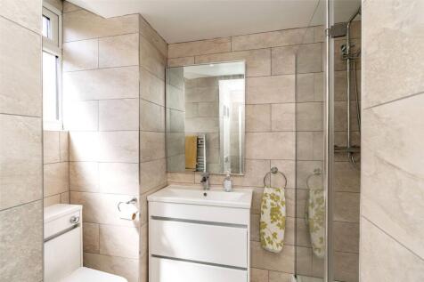 Lg Shower Room