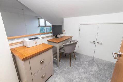 Office/Maisonette
