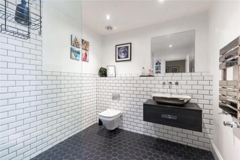 Ground Floor Shower