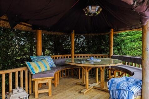 Outdoor Seating