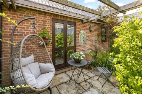 Sitting Area/Garden
