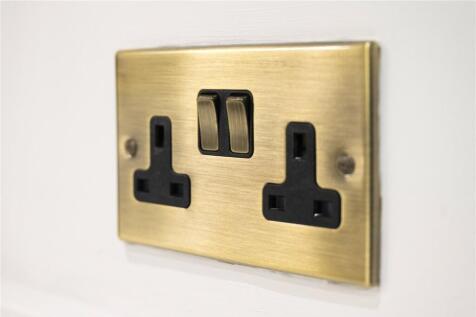 Plug Detail