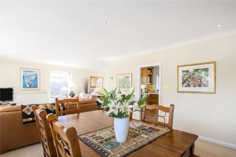 Dining/Sitting Room