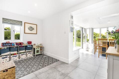 Dining/Playroom