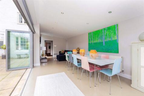 Open-Plan Reception