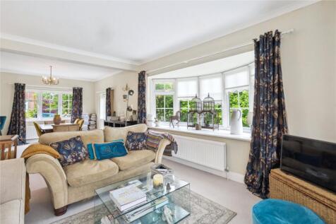 Sitting/Dining Room