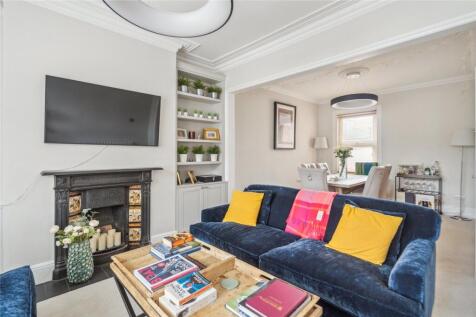 Sitting/Dining Room