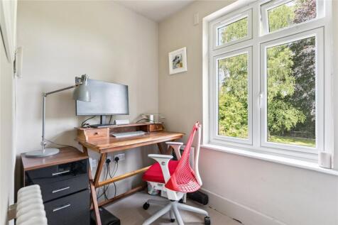 Bedroom/Study