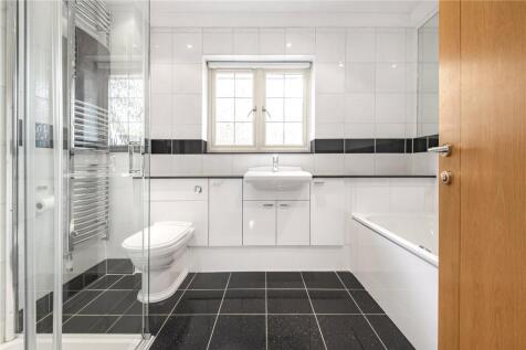 En Suite Bathroom