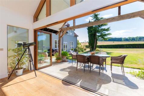 Alfresco Dining