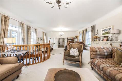 Drawing/Dining Room