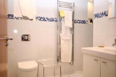 En Suite Bathroom